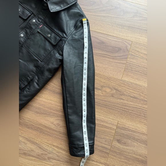 Levis Faux Black Leather Sherpa Lined Trucker Jacket Men’s Small -Levi Red Label - Picture 16 of 16